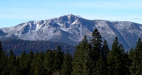 Snowless mountains from Heavenly at Tahoe