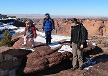 Kids with Carol at lookout to Canyon de Chelly