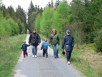 Výprava od hradu k rybníku.