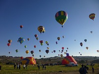 Účastníci Velkého balonového závodu v Reno. Účastníci Velkého balonového závodu v Reno.