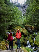 U jednoho z nejvyšších oregonských vodopádů: Watson Fall. U jednoho z nejvyšších oregonských vodopádů: Watson Fall.