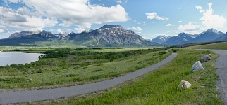 Vimy Peak u výjezdu z Waterton Lakes. Vimy Peak u výjezdu z Waterton Lakes.