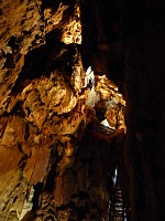 Jeskyně Black Chasm je vertikální. Jeskyně Black Chasm je vertikální.