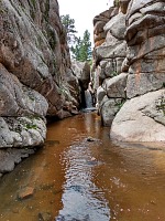 Hidden Falls = Zašitý vodopád. Hidden Falls = Zašitý vodopád.