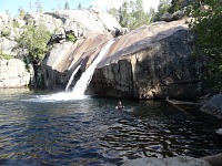 Yeti se samozřejmě musel koupat.