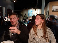 Sehnat děti na stejné místo ve stejnou dobu, aby se oslavily Sidovy narozeniny, byl úkol nelehký.