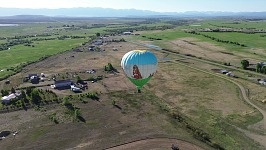 Balón se jmenuje "The Hareship"