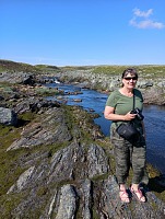 Hardangervidda, říčka Skulevikåna a Carol Hardangervidda, říčka Skulevikåna a Carol